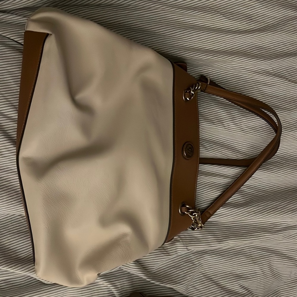 Cute mid size purse